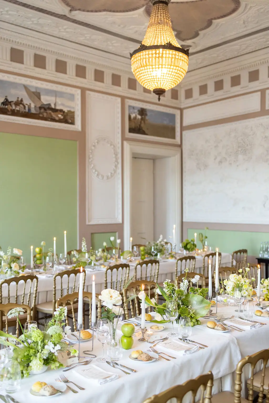 Bespoke Green and White Centerpiece – Palácio do Freixo