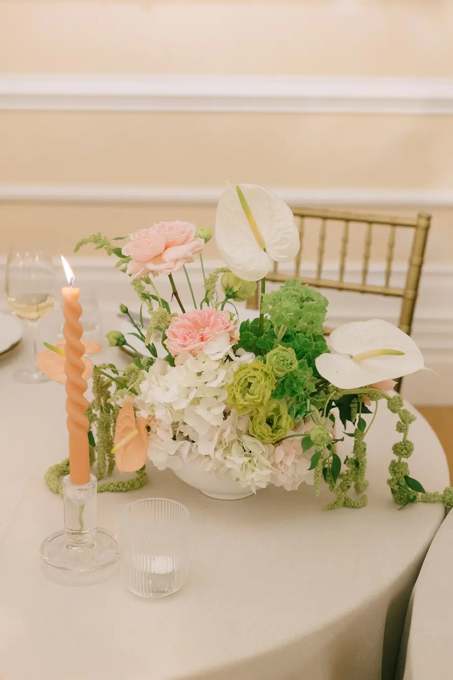 Modern Spring Table Centerpiece – Douro Valley Wedding