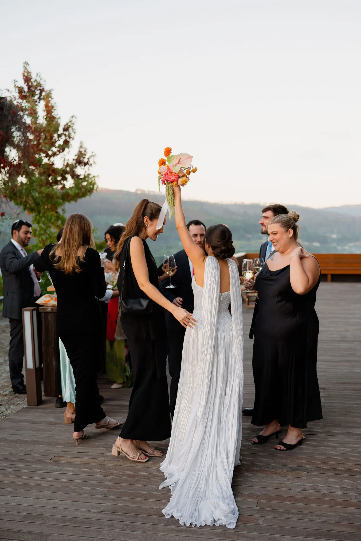 bride-bouquet-celebration-wedding-monverde-portugal